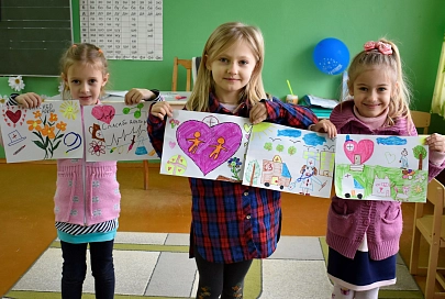 Большое как солнце детское спасибо. Дошколята из Коммунара Буда-Кошелевского района поблагодарили медиков